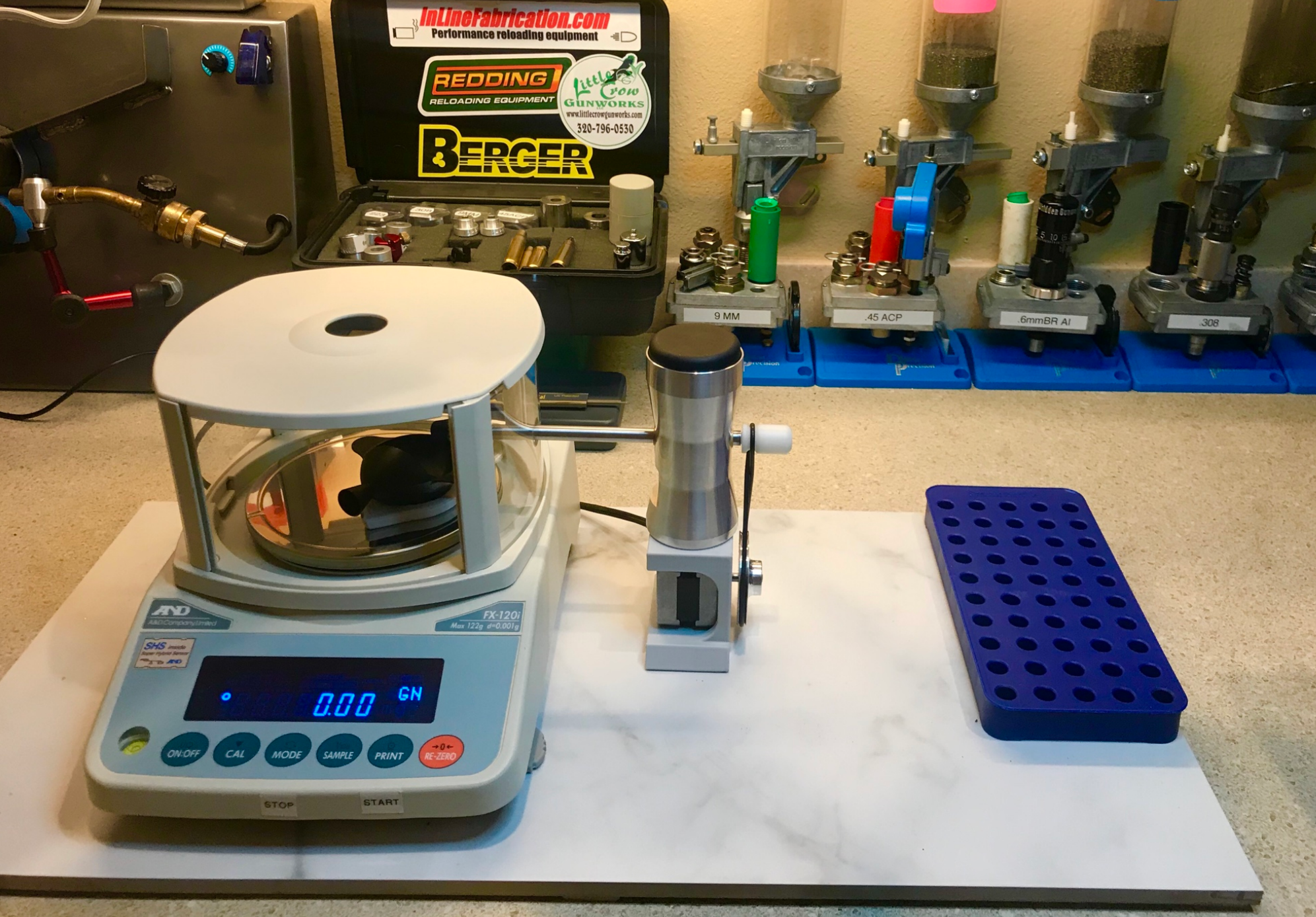 powder scales and dispensers for precision reloading