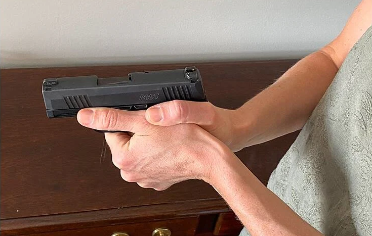 Sig P365 vs Springfield Hellcat micro-compact pistols
