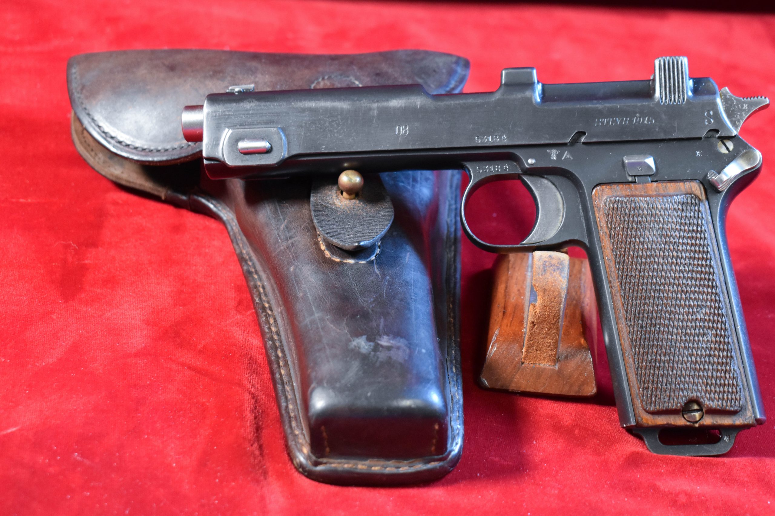 Steyr-Hahn M1912 pistol