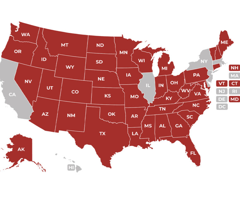 US map color-coded by suppressor legality, with 42 states shown in red indicating legal ownership and 8 states plus DC shown in gray indicating prohibition.